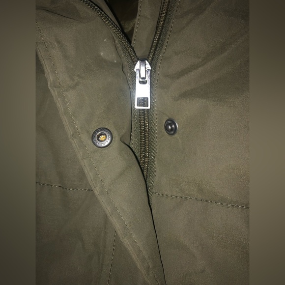 American Eagle Cropped Puffer Jacket - Picture 4 of 5